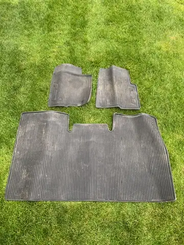 Came from 2013 F150 but i tranferred it to a 2015, 17 and 2019 Fords and all fit.