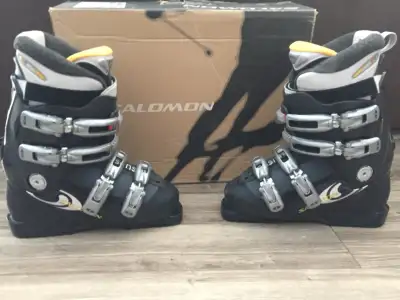 ski boots Salomon woman’s size 25.5, View more