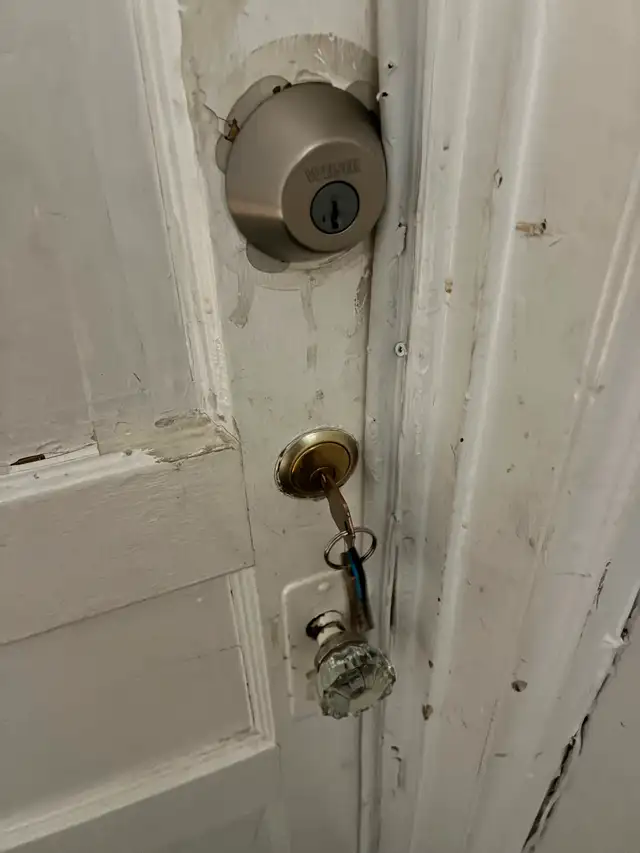 Entry door lock replacement  same day service 514-754-6397585553357508464641