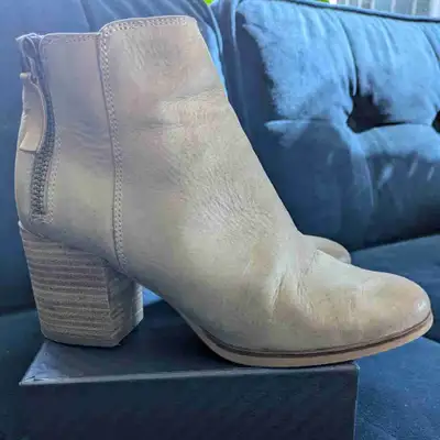 Aldo Ankle Boots Size 8, View more