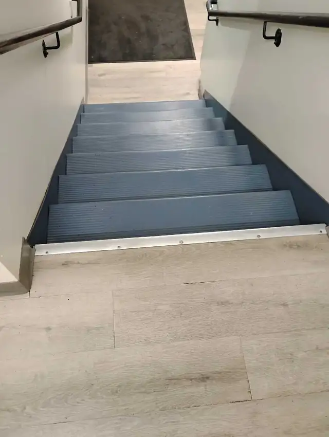 Flooring installer 30 years experience 505382064064440324