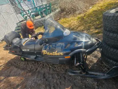 Sled starts first pull everytime electric start does works but it needs a new battery reverse works...