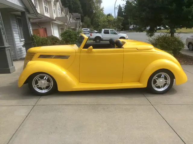 1937 FORD CABRIOLET CUSTOM BUILT in Classic Cars in Mission - Image 3