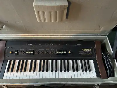 Yamaha SK10 Keyboard, View more