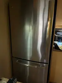 Réfrigérateur et four