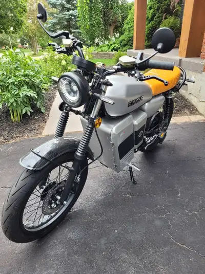 Only 600kms. Basically brand new. Still has manufacturers warranty left. Purchased in April 2026. Fu...