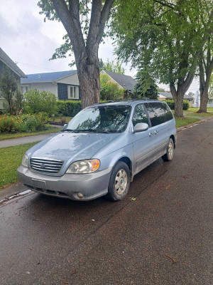 2002 Kia Sedona EX