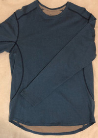 G.H. Bass & Co. - long sleeve shirt - blue - size small