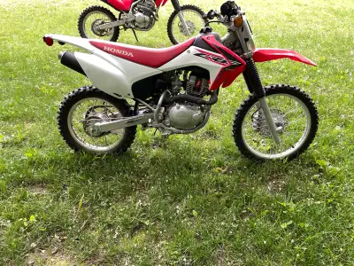 2014 Honda CFR 150F For Sale! Bike is in great condition. Hardly any scratches on it. This bike is a...