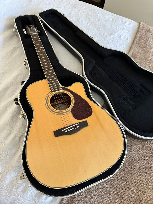 Yamaha FGX 04 Acoustic Electric Guitar with Hard Case for SALE! | Guitars |  Calgary | Kijiji
