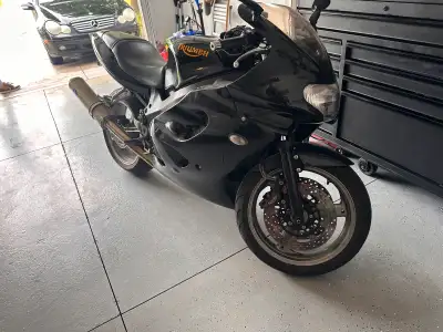 Selling my 2000 Triumph TT600 in great shape. Only 43,000 km, second owner, and it’s been well taken...