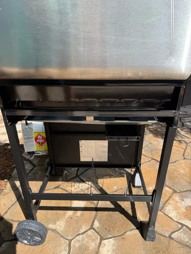 Barbeque with Accessories for sale in BBQs & Outdoor Cooking in Regina - Image 4