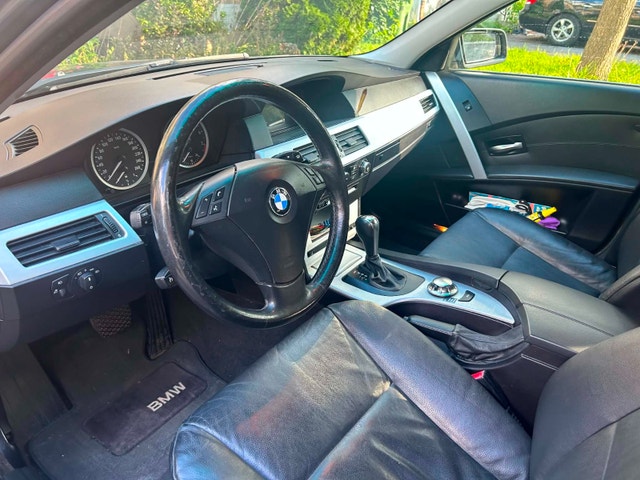 2006 BMW 530 XI Touring Sports Wagon — photo 3