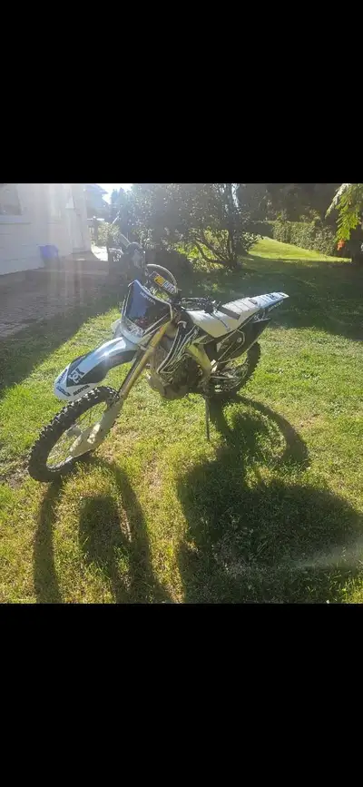 2009 honda crf 250x Bike is in perfect condition runs great has maybe 20 hours on new engine has own...