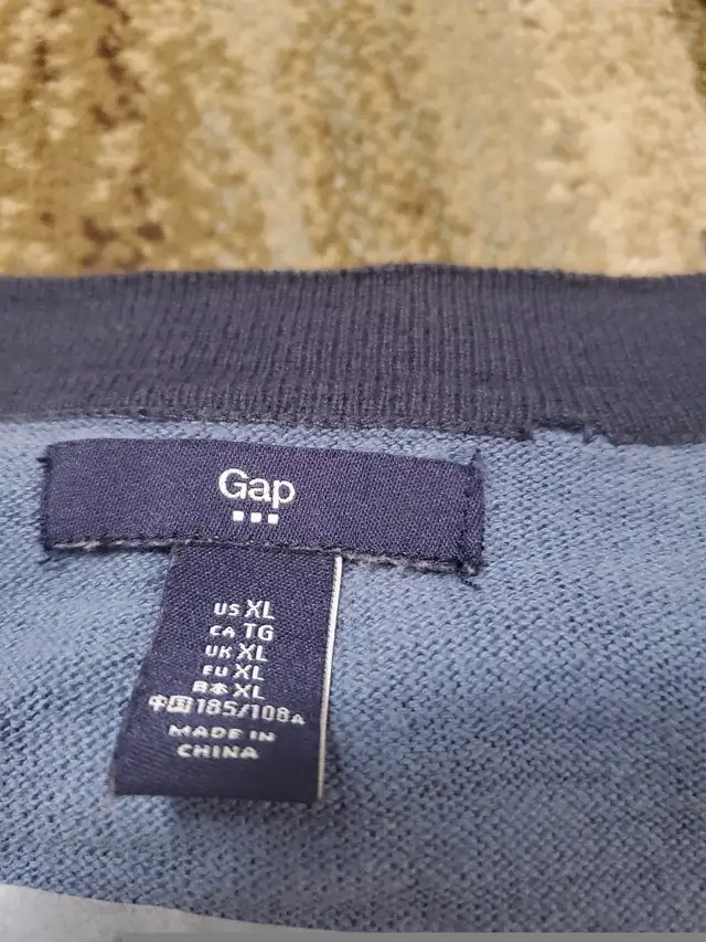 Men's Sweater in Men's in Mississauga / Peel Region - Image 7
