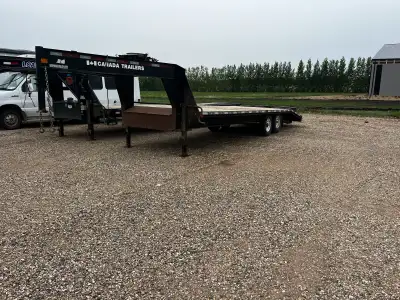 Canadian trailer gooseneck 2013 2 7000lb axles Flip down Heavey ramps Deck good Tires good All light...