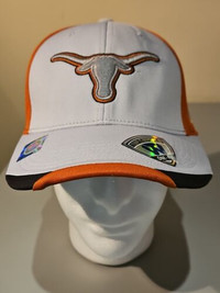 Texas Longhorns Top of the World Grizzly One Fit Hat New
