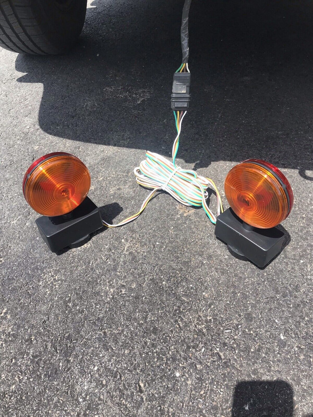 Magnetic towing lights with wiring  in Other Parts & Accessories in Annapolis Valley - Image 2