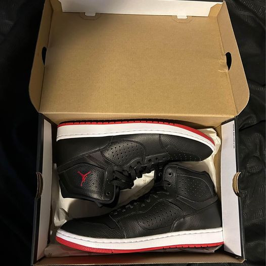 *Rare* Original Nike Jordan Jumpman Hi-Top Sneakers in Men's Shoes in Dartmouth - Image 4