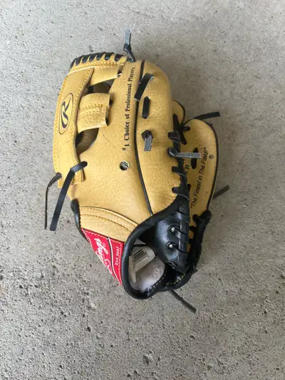 Rawlings Player Series 9-inch Baseball Glove, View more