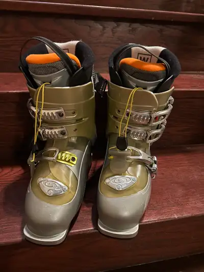 New ski boots 23.5 , View more