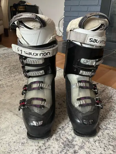 Women’s Size 26 Downhill Ski Boots, View more