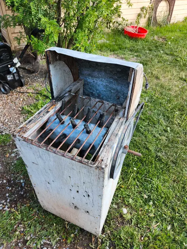 Chicken Plucker in Livestock in Cranbrook - Image 2