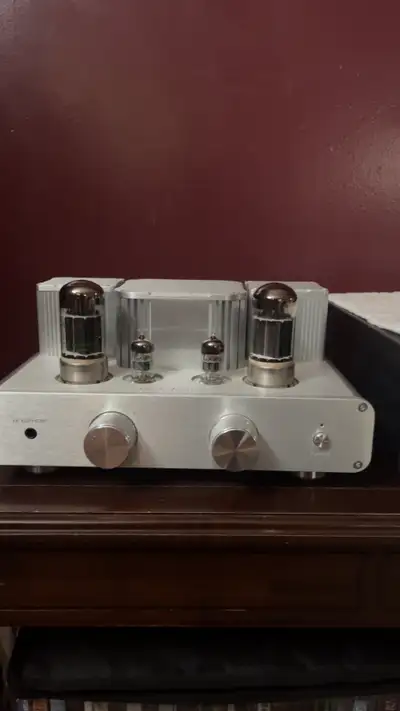 Woo Audio WA2 Tube OTL Headphone Amplifier, View more