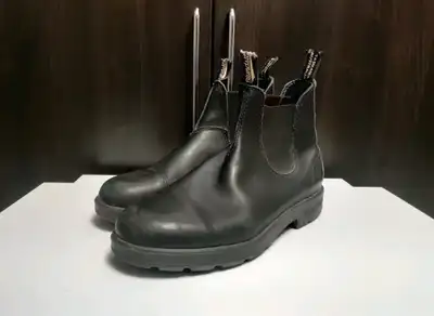 Blundstone 500 Boot Black ⎮ Mens 9 US《 PULL LOOPS CUT 》, View more