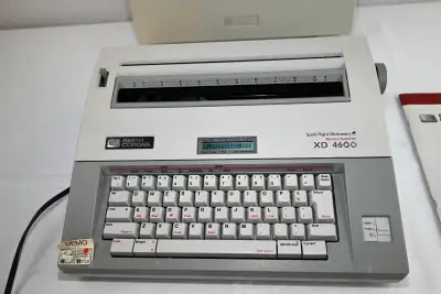 Smith Corona XD 4600 Correcting Memory Typewriter Spell Right Dictionary. This vintage Smith Corona...