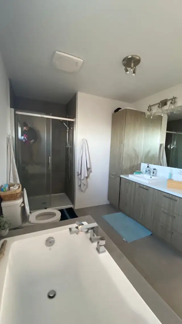 CHOMEDEY 3 chambres + 1 bureau in Long Term Rentals in Laval / North Shore - Image 7