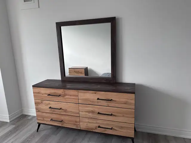     Wardrobe Assembly505382056546816001