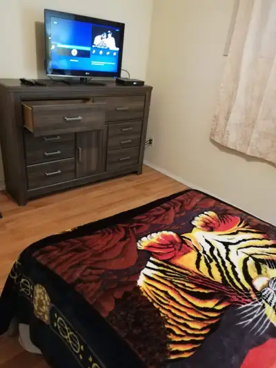 Beautiful room available for rent immediately in a quiet and peaceful neighborhood. Short-term and l...