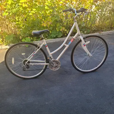 Velo/bike a vendre, View more