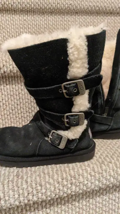 Ugg Boots Girls Size US 3, View more