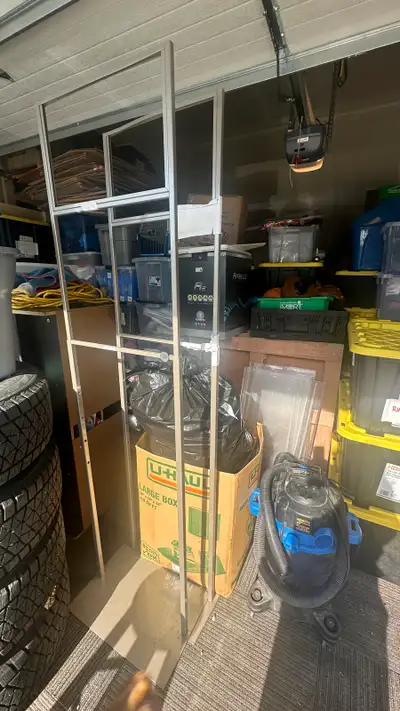 Commercial Aluminum Retail Display Rack / Store Fixture Selling 3 commercial-grade retail display ra...