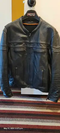 Milwaukee leather motorcycle jacket L