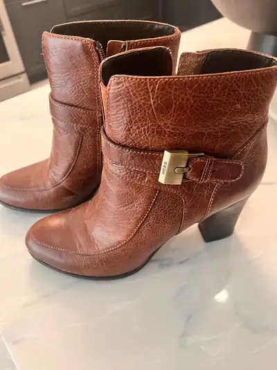 Geox Women's leather Boots size 9, View more