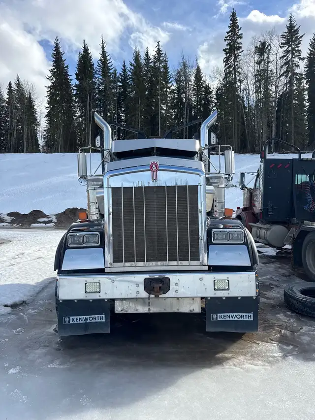 2021 Kenworth W900 in Heavy Trucks in Vanderhoof - Image 3