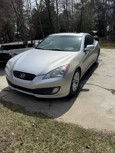 *Gasket de tête à changer * Hyundai genesis 2010 253 000km Plusieurs pièces neuve Attache remorque e...