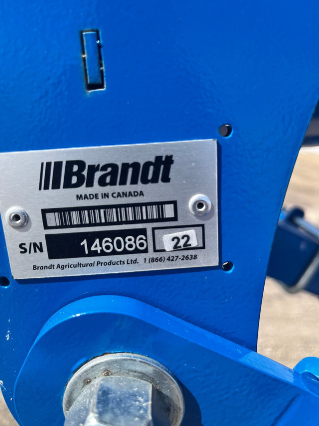 Brandt Utrough 1345A LP in Farming Equipment in Brandon - Image 2