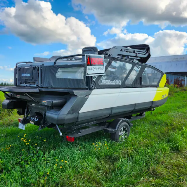 PONTON SWITCH SPORT 18' 2023 230HP in Powerboats & Motorboats in Sherbrooke - Image 4