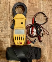 UEI DL-231 Digital Clamp Meter