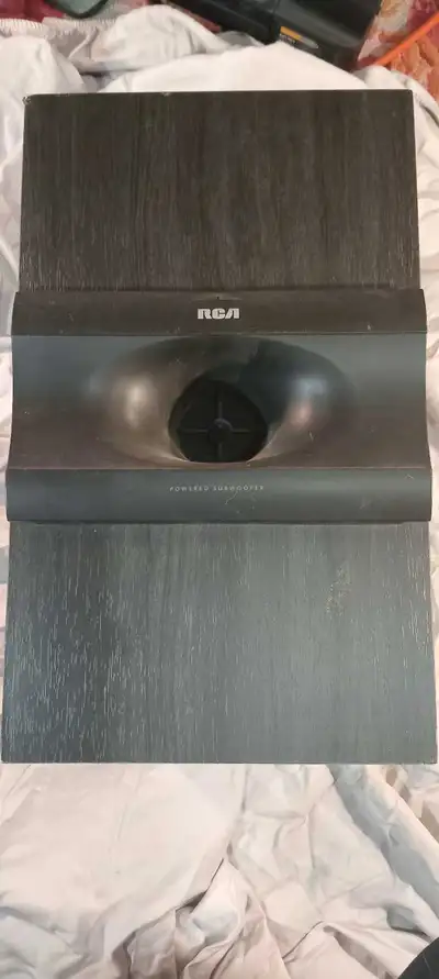 This is used speaker, please contact for more details Text only780-446-1122no calls Lot: FHB0B6 Loca...