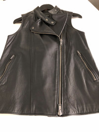 ⭐️⭐️⭐️⭐️⭐️ Black leather vest 