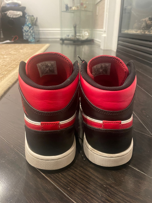 Jordan 1 Mid White Black Red (2022) in Men's Shoes in Oakville / Halton Region - Image 4