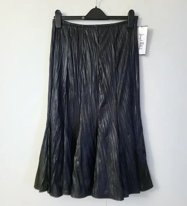 BNWT - Joseph Ribkoff  - (Size 10) Wet Look Women's Midi Skirt in Women's - Dresses & Skirts in City of Toronto - Image 2