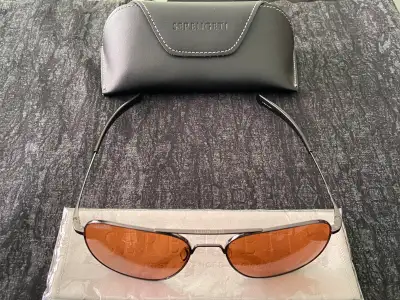Lunettes, View more