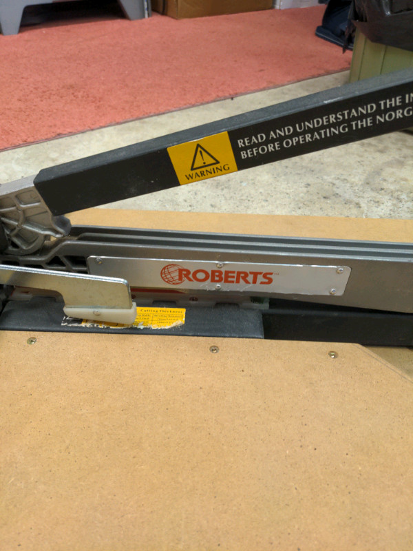 Roberts Laminate Cutter in Floors & Walls in City of Toronto