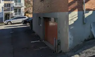 Garage in Montreal North for rent $300 per month Garage à Montréal-Nord à louer 300 $ par mois